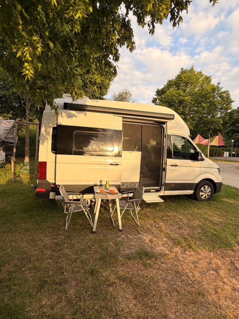 Pronájem obytné dodávky Grand California